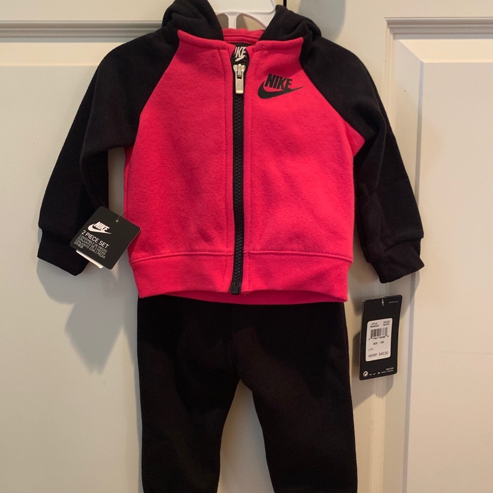 *NEW* Nike 2 piece sweatsuit 12M